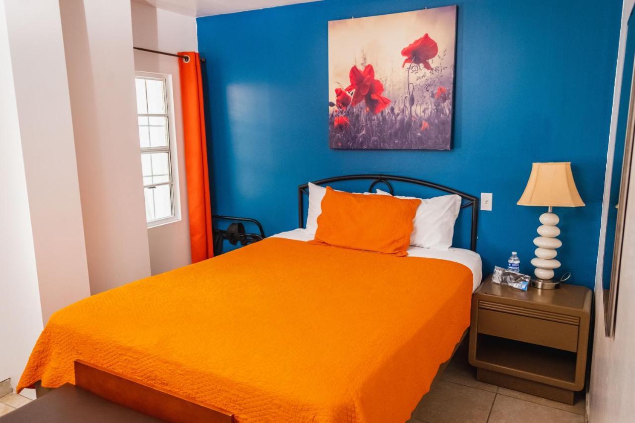 Revolucion Hotel