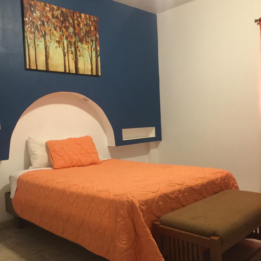 Hotel Revolucion